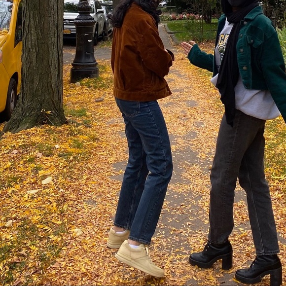 Straight leg button fly jeans in dark blue wash - Picture 6 of 8